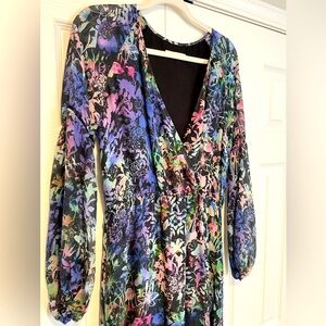 Floral Maxi‎ Dress with Long Sleeves - Multicolor Abstract Print V-Neck Design